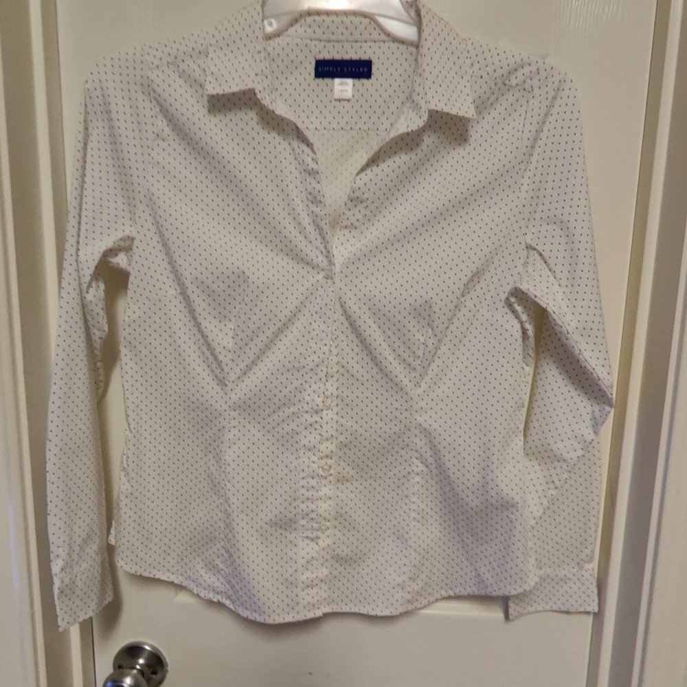 Simply Styled Women Button Down White Dress Shirt With Black Polka Dots Petite L